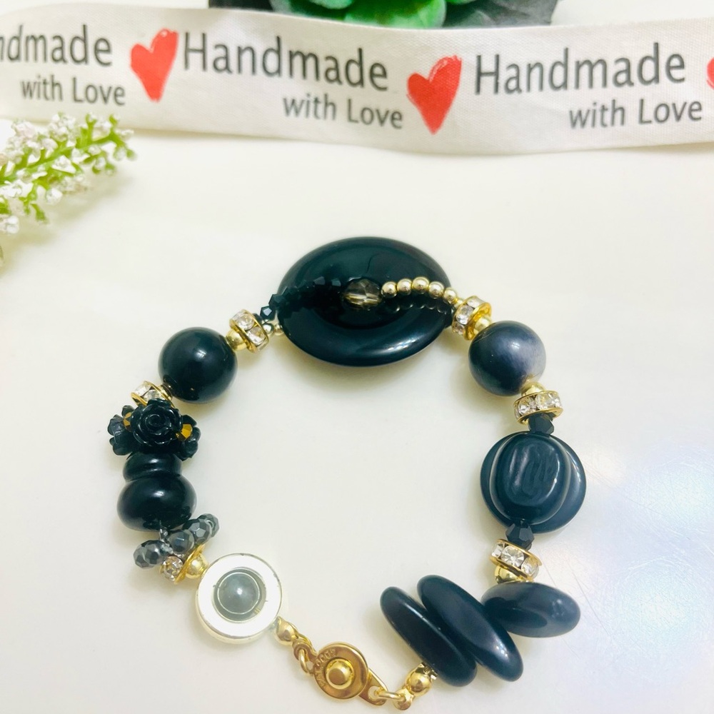 The Elegance of Black Onyx!